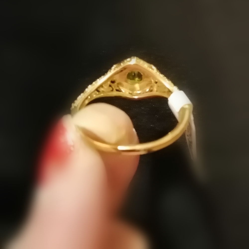 Peridot ring - Picture 8 of 9